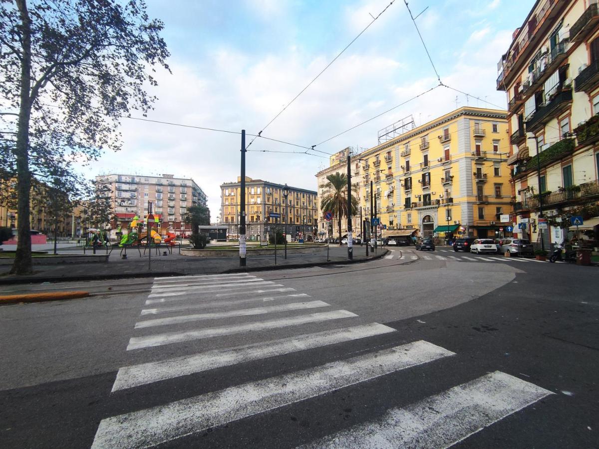 Na' Stanza In Piazza Lägenhet Neapel Exteriör bild
