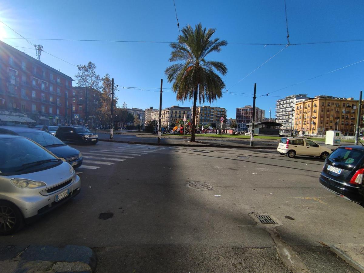 Na' Stanza In Piazza Lägenhet Neapel Exteriör bild